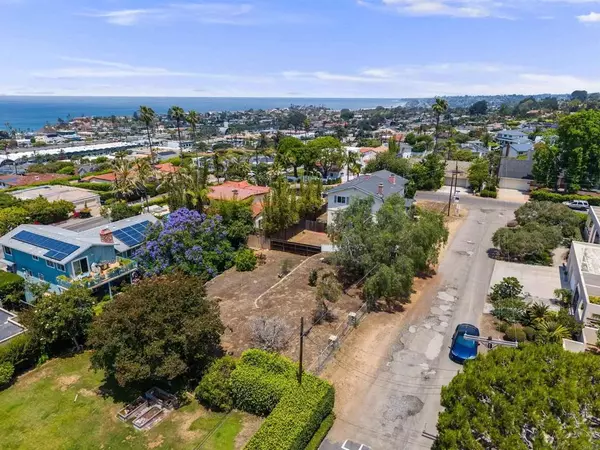 Solana Beach, CA 92075,311 Corto