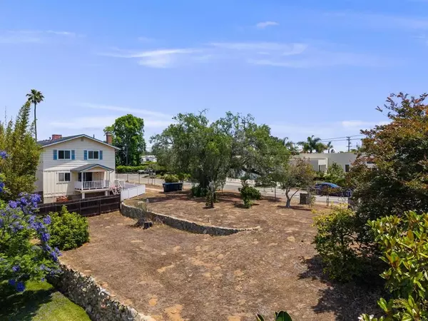Solana Beach, CA 92075,311 Corto