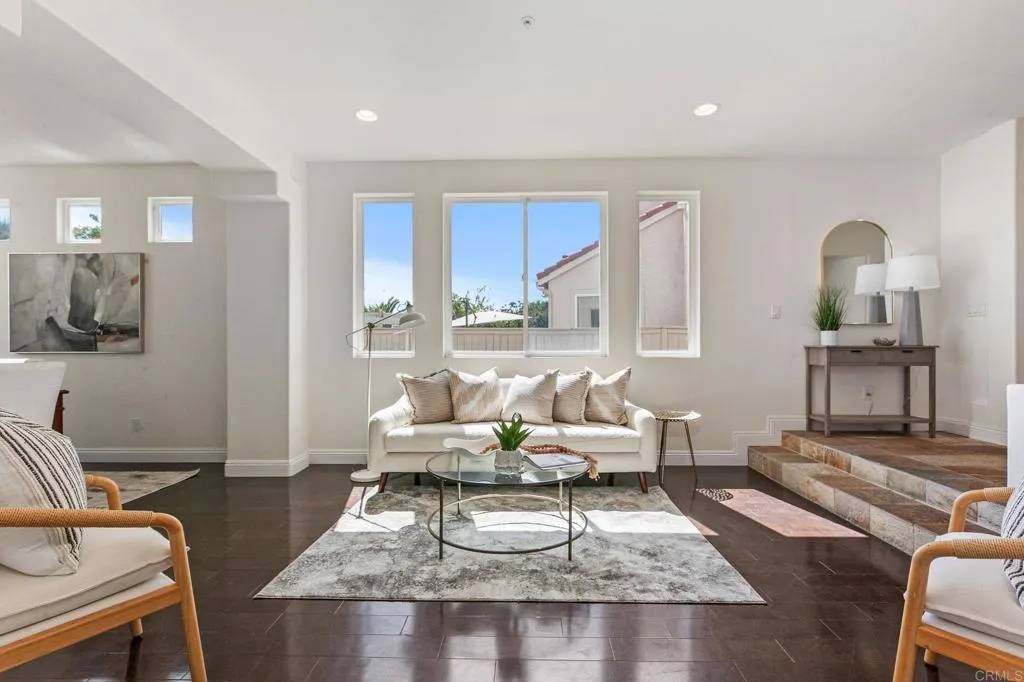 2490 Bear Rock Gln, Escondido, CA 92026