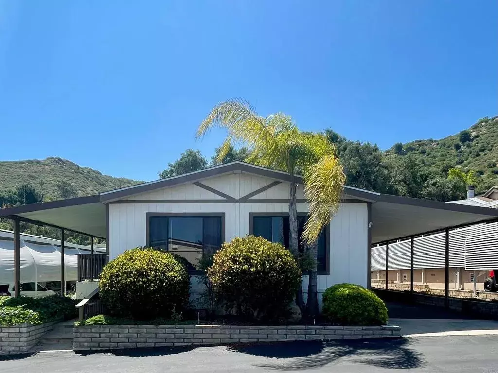 Fallbrook, CA 92028,4650 Dulin Road #136