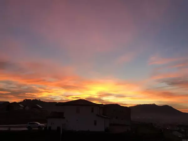 Escondido, CA 92029,2964 Hayloft Place