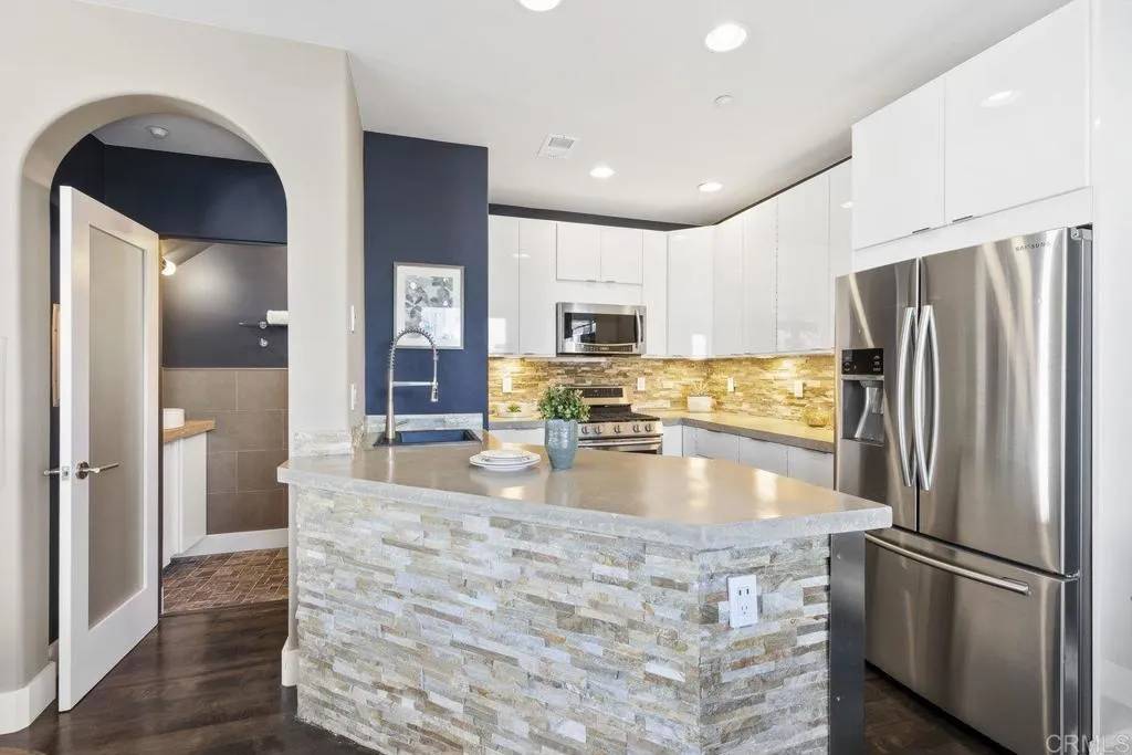 Oceanside, CA 92054,775 Harbor Cliff Way #164