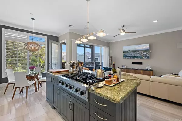 Solana Beach, CA 92075,834 S Cedros