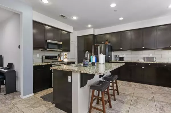 San Marcos, CA 92069,360 Calle Vela