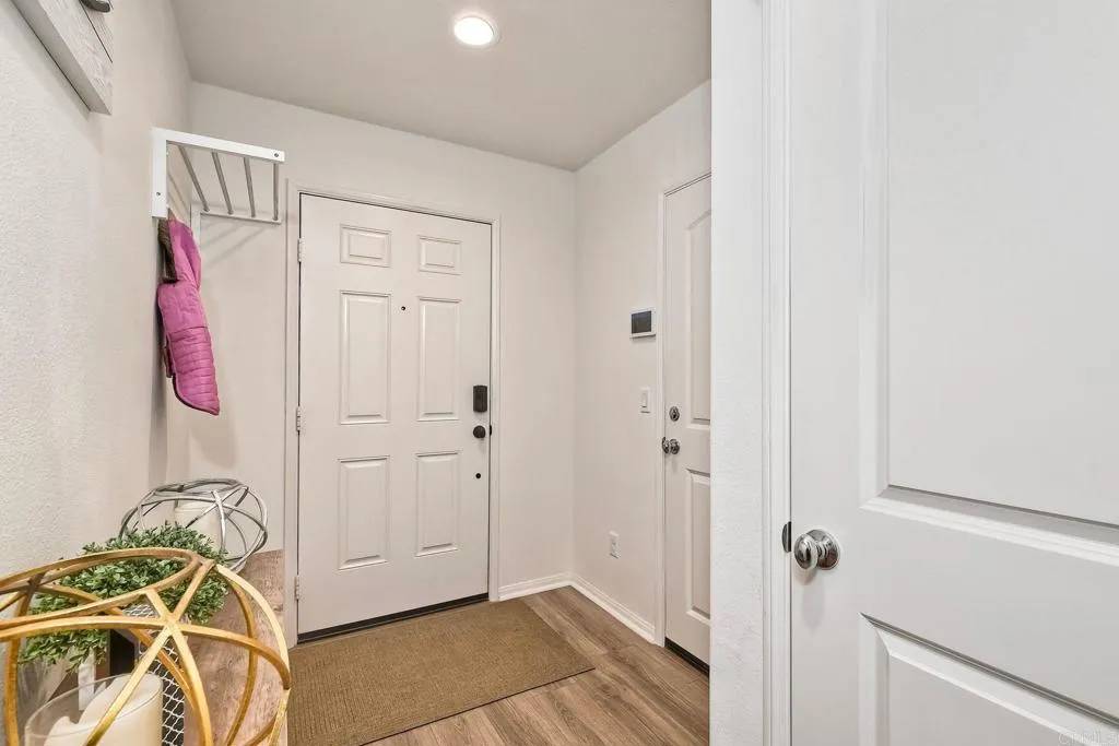 Vista, CA 92081,2211 Solara Lane