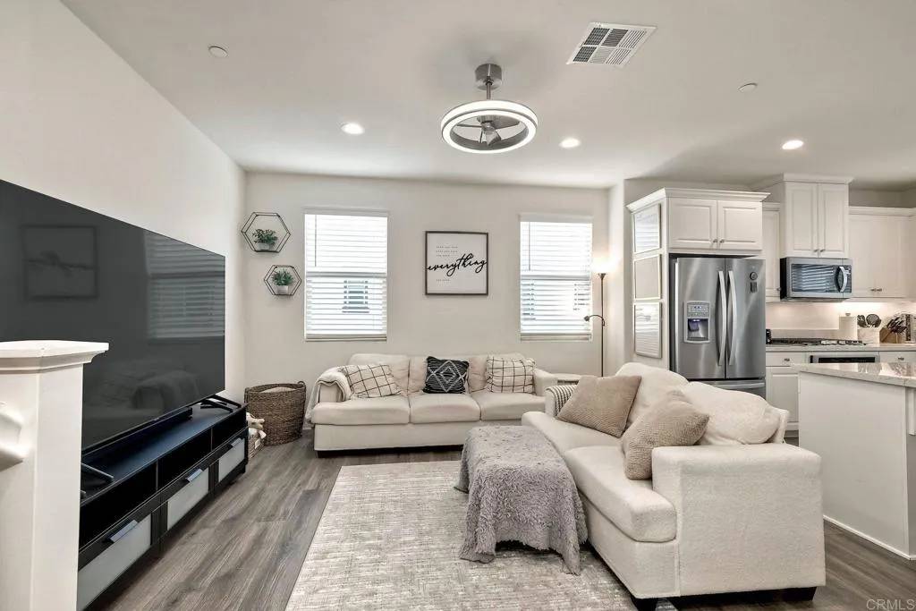 Vista, CA 92081,2211 Solara Lane