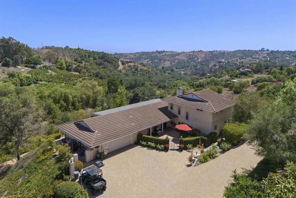 3237 Canonita Drive, Fallbrook, CA 92028