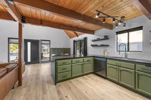 Big Bear Lake, CA 92315,41605 Swan Drive