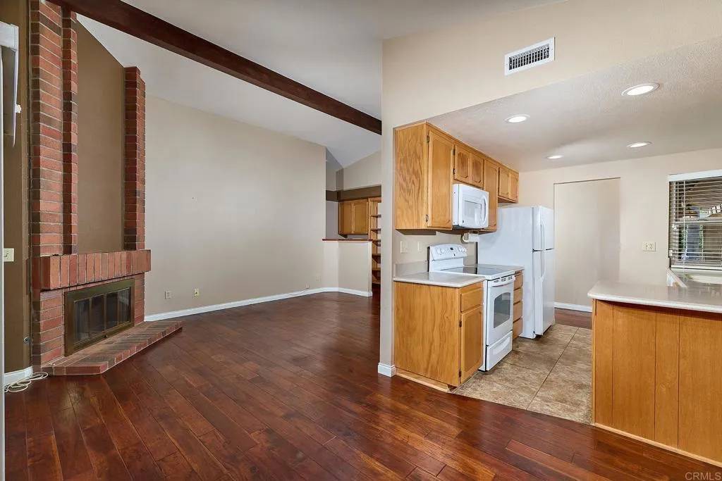 Carlsbad, CA 92011,932 Alyssum Road