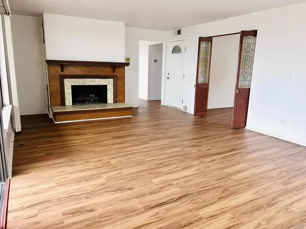 Dana Point, CA 92629,25072 Alicia Drive #A