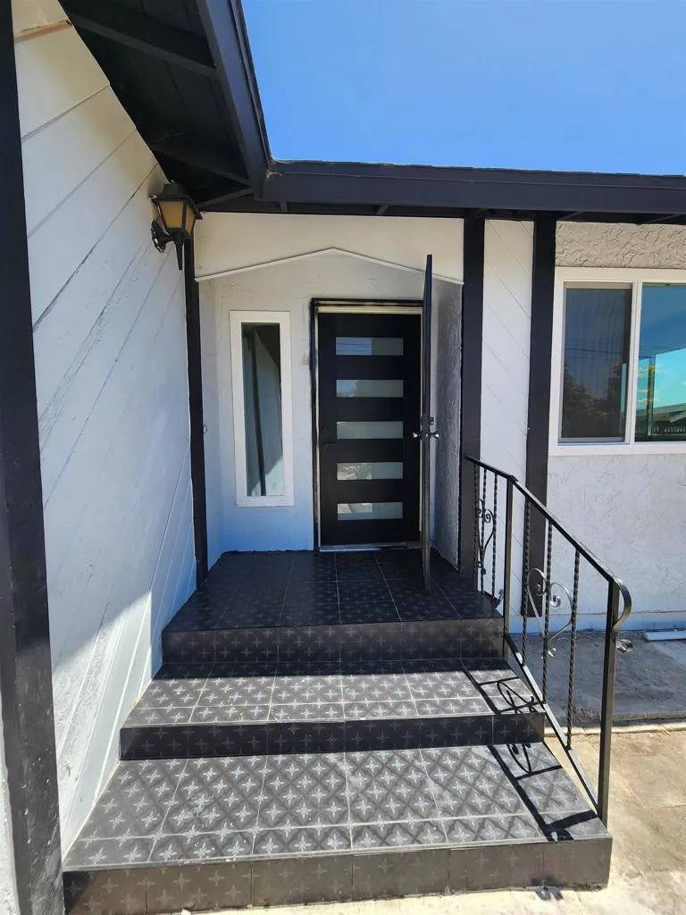 National City, CA 91950,1348 E 6th Street