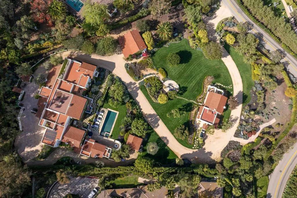 17484 El Vuelo, Rancho Santa Fe, CA 92067