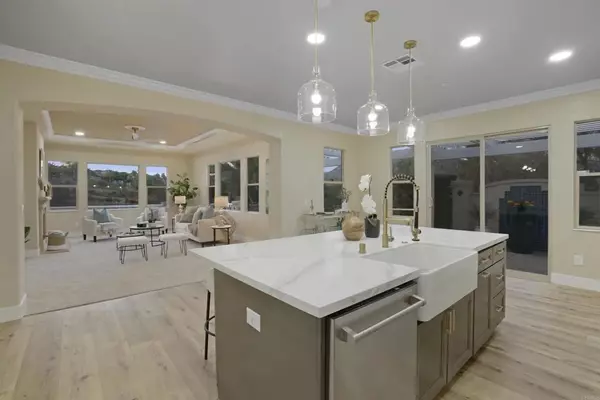 Escondido, CA 92026,3017 Rue Montreux