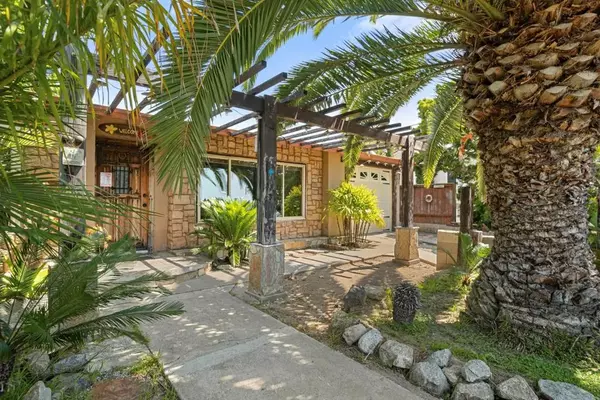 Oceanside, CA 92054,2324 Greenbrier Drive