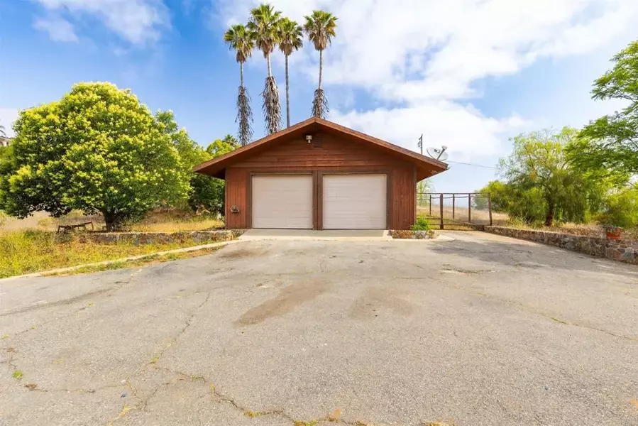 29556 Sierra Rojo Lane, Valley Center, CA 92082