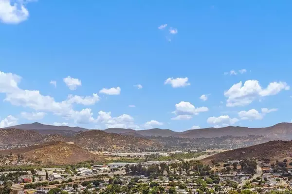 Santee, CA 92071,1605 Calabria Street