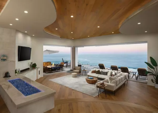 Avalon, CA 90704,211 Mar De Cortez