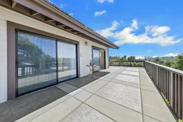 Vista, CA 92084,1515 Monte Vista Drive