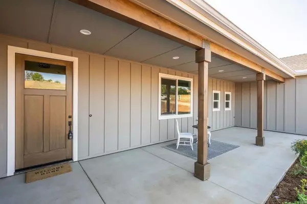 Fallbrook, CA 92028,1904 Grey Rabbit Hollow Lane