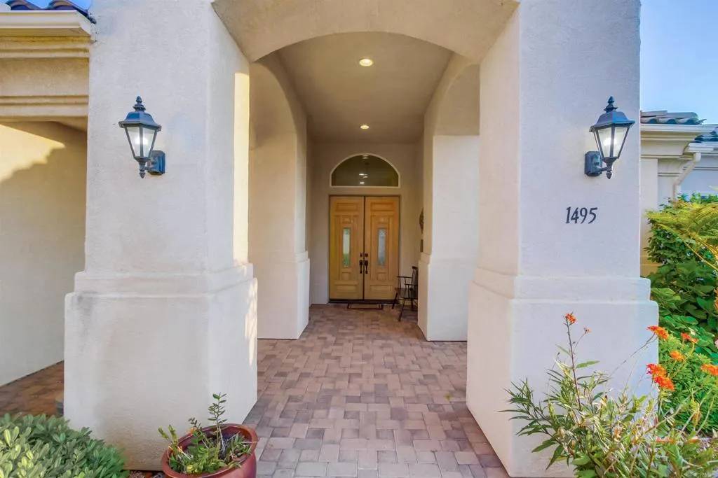 Fallbrook, CA 92028,1495 Meredith Road