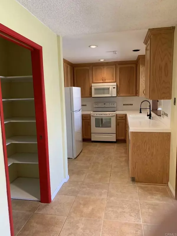 Escondido, CA 92026,3032 Laurashawn Ln