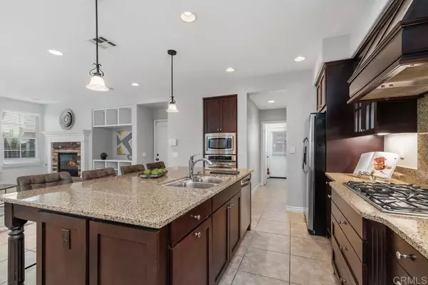 Carlsbad, CA 92009,6211 Dartington Way