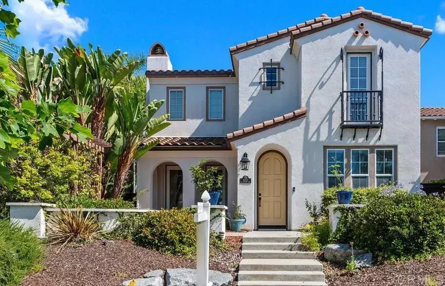 Carlsbad, CA 92009,6211 Dartington Way