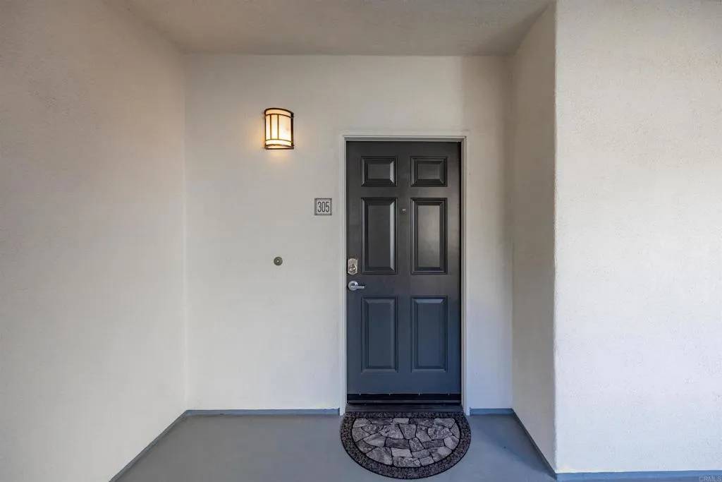 San Diego, CA 92103,3275 5th Avenue #305