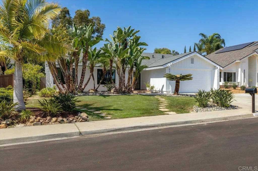 Carlsbad, CA 92009,2926 Gaviota Circle