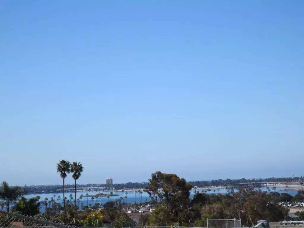 San Diego, CA 92117,3526 TICONDEROGA Street