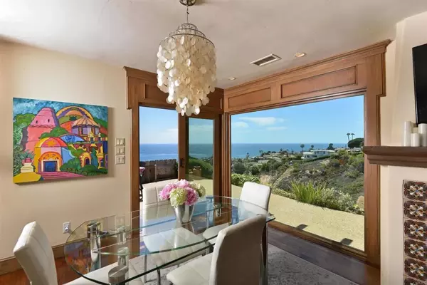 La Jolla, CA 92037,6018 Avenida Chamnez