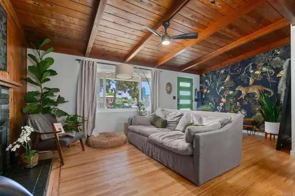 Carlsbad, CA 92008,1710 Valley Place