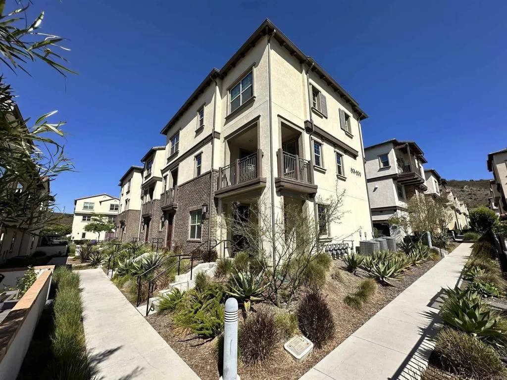 San Marcos, CA 92078,899 Slate Street