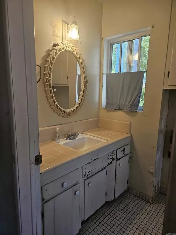 Cardiff By The Sea, CA 92007,733 Cathy