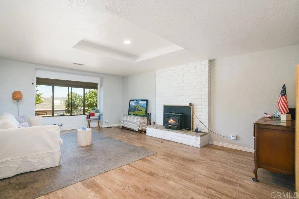 Fallbrook, CA 92028,1736 Bellington Lane