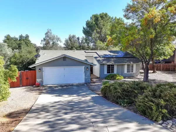25119 Como Esta Court, Ramona, CA 92065