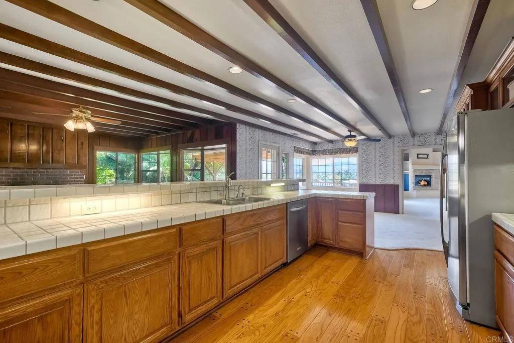 Vista, CA 92083,933 Maryland Drive