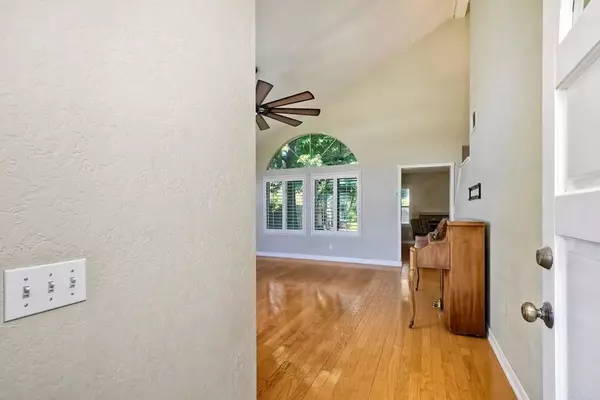 Oceanside, CA 92057,635 Boysenberry Way