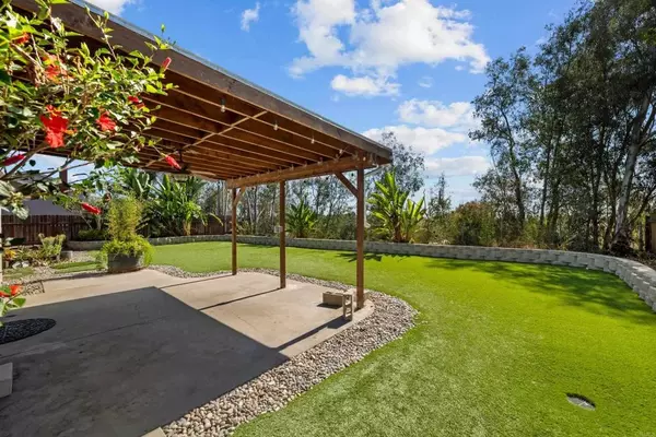 Fallbrook, CA 92028,1161 Senwood Way