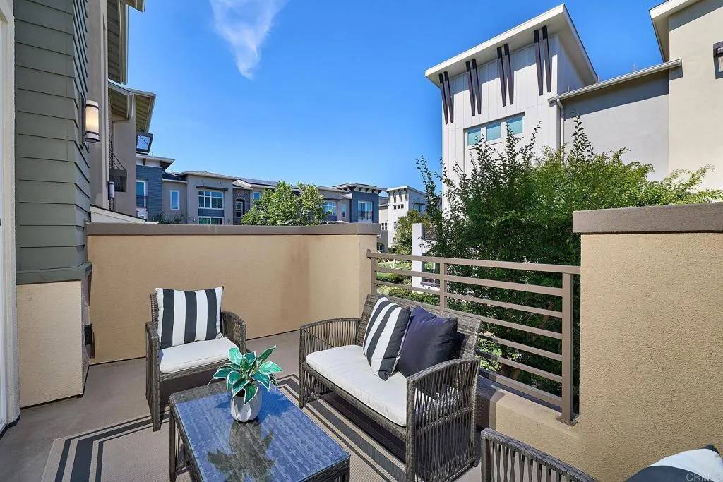 Carlsbad, CA 92009,6140 Colt Place #104