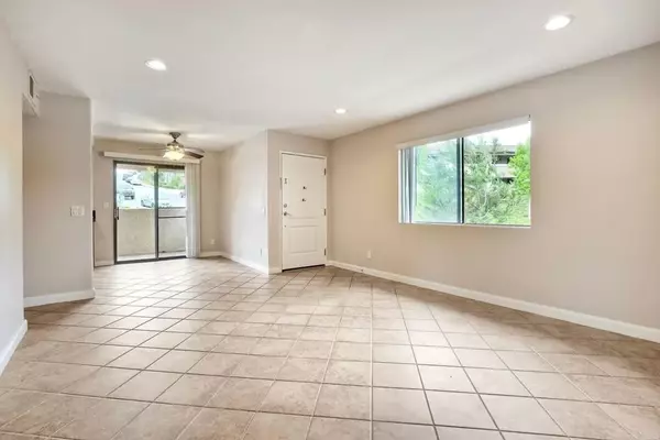 Oceanside, CA 92057,3796 San Ramon #51