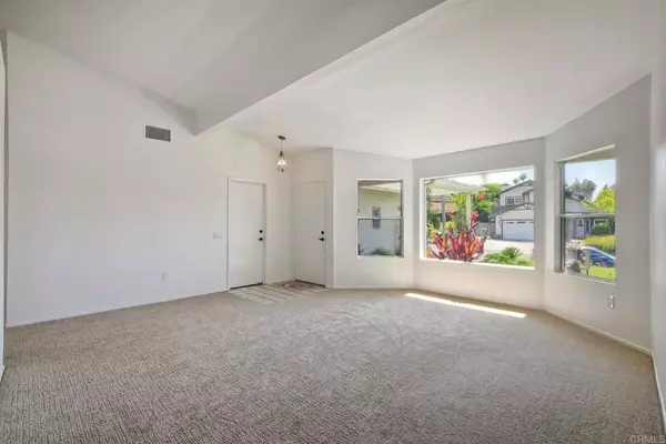 Oceanside, CA 92056,5261 Hubbert Street