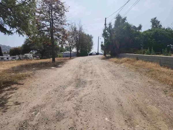 Spring Valley, CA 91977,969 Gillespie Dr