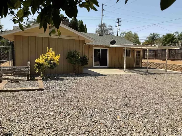 Fallbrook, CA 92028,1110 E ALVARADO Street