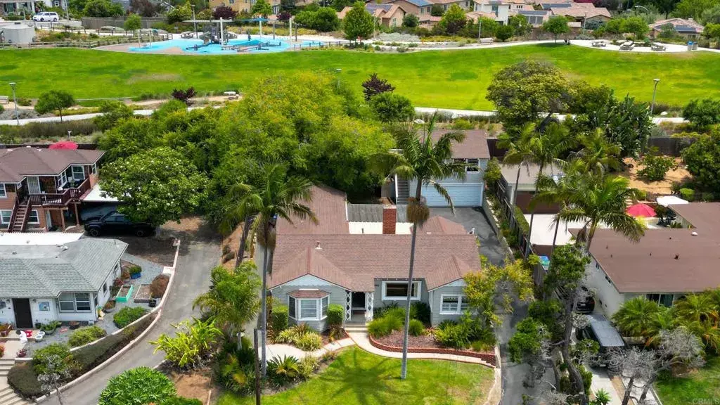 Carlsbad, CA 92008,2862 Highland Drive