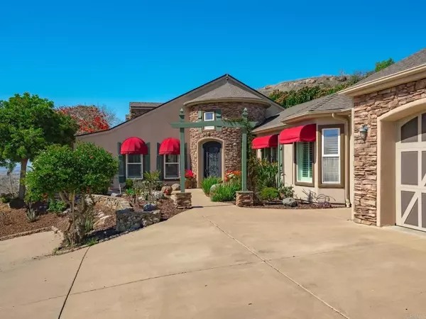 Vista, CA 92084,30419 Canyon Estates Road