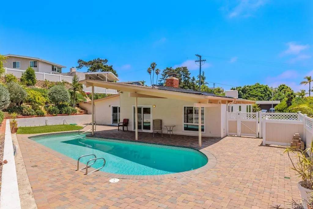 San Diego, CA 92109,2448 Amity Street