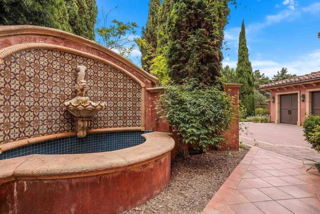 San Diego, CA 92130,5220 Grand Del Mar Way