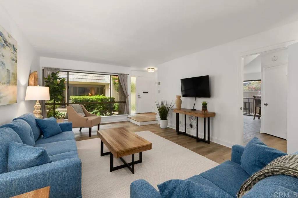 Solana Beach, CA 92075,836 S Sierra
