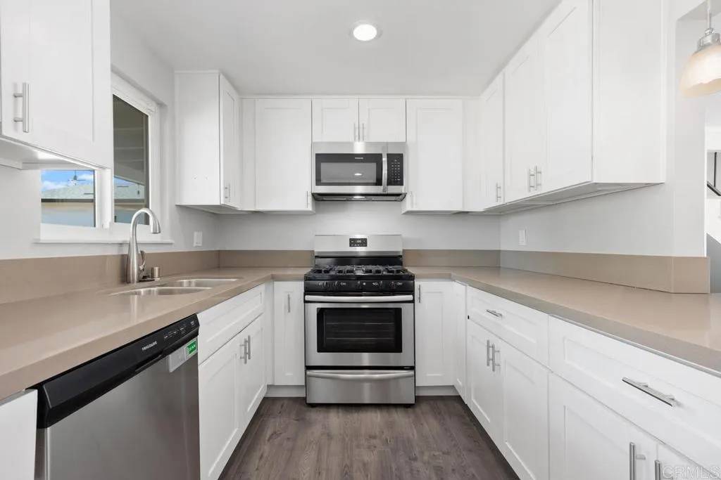 Escondido, CA 92027,2333 Scott Way